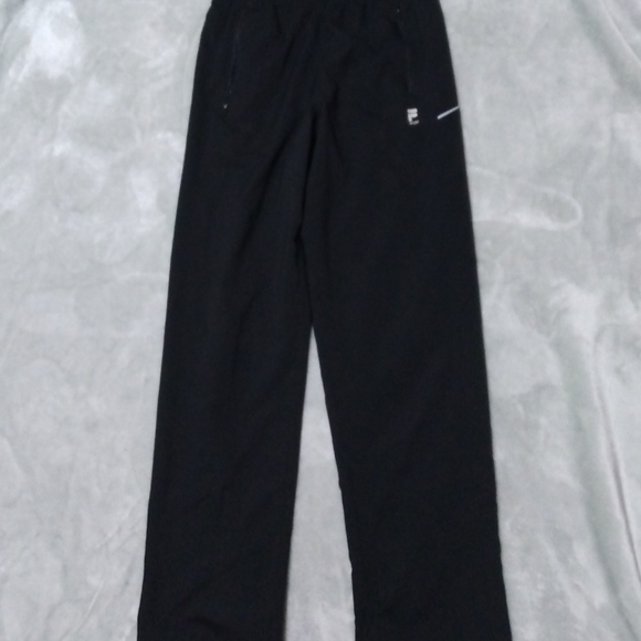 Fila - Picture 1 of 4